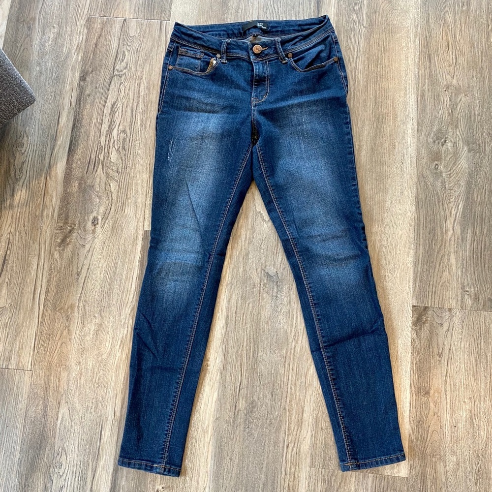 1822 Dark Wash Skinny Jeans
